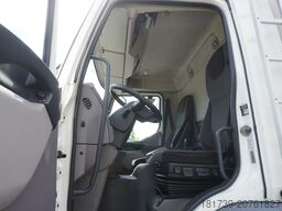 DAF LF 220 / Refrigerator 16 EPAL Multitemp