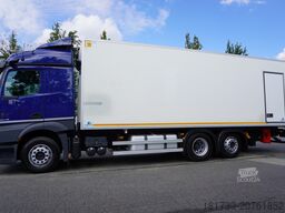 Mercedes-Benz Actros 2546 / Lecapitaine refrigerator