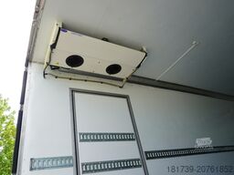 Mercedes-Benz Actros 2546 / Lecapitaine refrigerator
