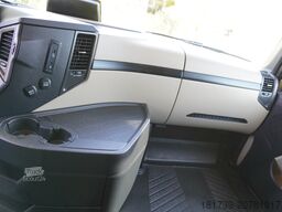 Mercedes-Benz Actros 2548 E6 / GIGA / Cab Lounge chair