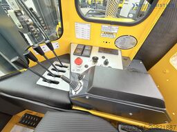 Combilift C4000 GAS DUPLEX 4600 FREE-LIFT CABIN