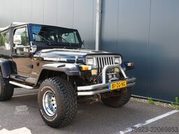 Jeep WRANGLER YJ 4.0i SOFTTOP 4x4 1993