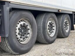 Schmitz Cargobull Tiefkühler Multitemp Doppelstock Trennwand