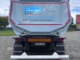 SCHWARZMÜLLER 28 m³ Hardoxmulde /Liftachse/Stützen/LED ASW