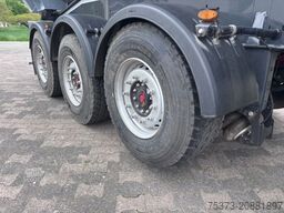 SCHWARZMÜLLER 28 m³ Hardoxmulde /Liftachse/Stützen/LED ASW