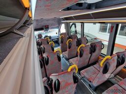 MERCEDES-BENZ 30 Sitzer Schul- Transferbus 519 Lagerfahrzeug