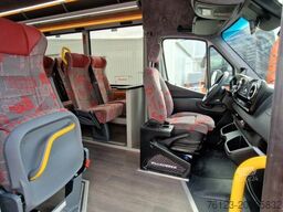 MERCEDES-BENZ 30 Sitzer Schul- Transferbus 519 Lagerfahrzeug