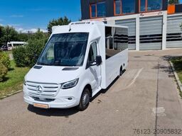MERCEDES-BENZ 30 Sitzer Schul- Transferbus 519 Lagerfahrzeug