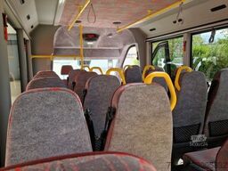 MERCEDES-BENZ 30 Sitzer Schul- Transferbus 519 Lagerfahrzeug