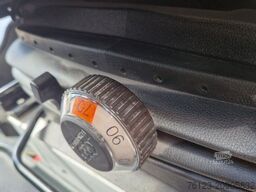 MERCEDES-BENZ 30 Sitzer Schul- Transferbus 519 Lagerfahrzeug