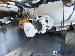 Scania P124-420 6x2 vacuum tank 10.5 m3