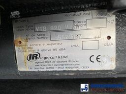 Renault Kerax 450 dxi 6x4 RHD Rivard vacuum tank 11.9 m3