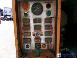MAN 41.463 8x4 Euro 2 vacuum tank ADR 15 m3 / 2 comp
