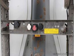 SCHMITZ CARGOBULL SKI 24 SL 10.5, AXLES 9t, LIFTING AXLE