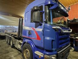 Scania R580 snow-prepared tridem hook loader with Joab ho