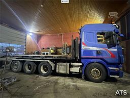 Scania R580 snow-prepared tridem hook loader with Joab ho