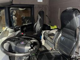 Scania R580 snow-prepared tridem hook loader with Joab ho