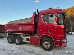 Scania R650 6x4 tipper truck with Sørling triple-axle tra