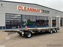 Schwarzmüller 3-assige aanhangwagen met oprijrampen