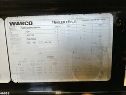 Schwarzmüller 3-assige aanhangwagen met oprijrampen