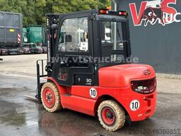 EP EFL 302 Elektrostapler BJ.2020