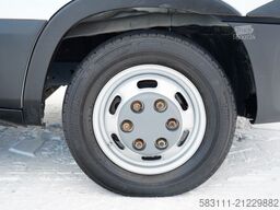 IVECO DAILY 35-150 / KONTENER 4,2 M / WINDA-750kg / BL