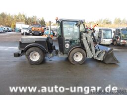 Kärcher MIC 84 Geräteträger 4x4 mit Frontlader