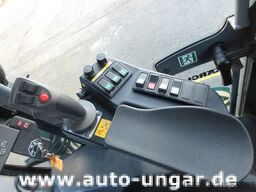 Kärcher MIC 84 Geräteträger 4x4 mit Frontlader