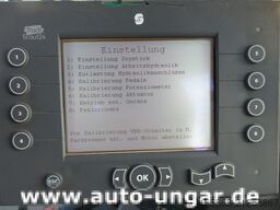 Kärcher MIC 84 Geräteträger 4x4 mit Frontlader