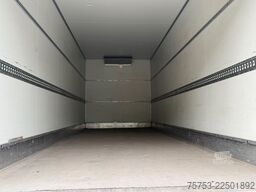 MERCEDES-BENZ 822L Atego Koffer/Lbw., Heizung, Isoliert