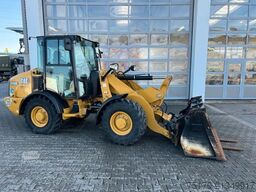 CAT 906M / 2020 / nur 480h / Gabel / Schaufel