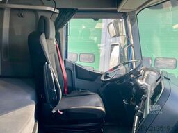 Renault T520 VF610A36XJD012105    RETARDER, 2X FUEL TAN...