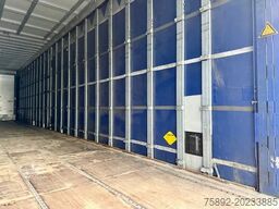 Schmitz Cargobull Mega / 3 x Achsen