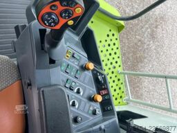 CLAAS Lexion 580 TT + V900