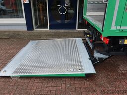 Mercedes-Benz Actros 1824 L Bakwagen + Laadklep 2000 kg