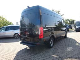 MERCEDES-BENZ Sprinter III Kasten 319 CDI RWD