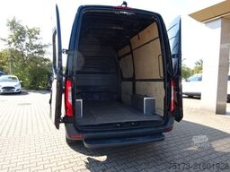 MERCEDES-BENZ Sprinter III Kasten 319 CDI RWD