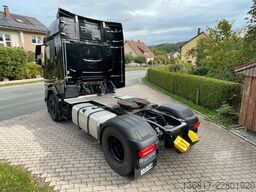 DAF XF 530 FT BL Retarder Standklima Corner View ACC