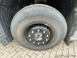 DAF XF 530 FT BL Retarder Standklima Corner View ACC