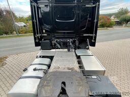 DAF XF 530 FT BL Retarder Standklima Corner View ACC