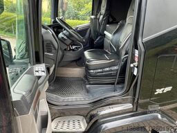 DAF XF 530 FT BL Retarder Standklima Corner View ACC
