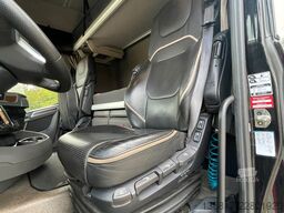 DAF XF 530 FT BL Retarder Standklima Corner View ACC