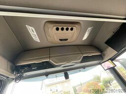DAF XF 530 FT BL Retarder Standklima Corner View ACC