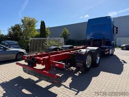 SCANIA R520 6X2*4 Fahrgestell V8/LENKACHSE/Retrader/Alu