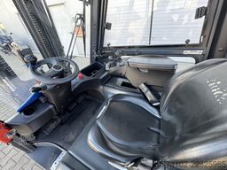 Linde E25 + Ladegerät NEU 80100--EK