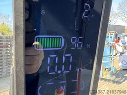 EP Equipment EFL253 Lithium Ionen Triplex