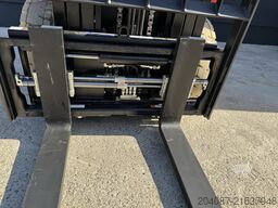 EP Equipment EFL253 Lithium Ionen Triplex