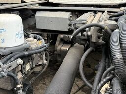 VOLVO FH 13.460 4X2 Tractor-unit Spring/Air Retarder F