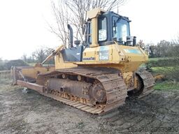 Komatsu D65PX-15