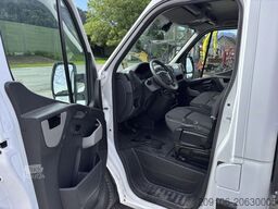 OPEL Movano Pritsche Klima